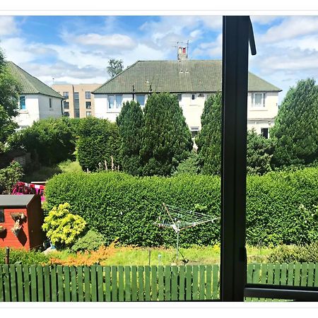 Bright & Spacious Double Room With Garden View- Close To Airport & City Centre Edinburgh Dış mekan fotoğraf
