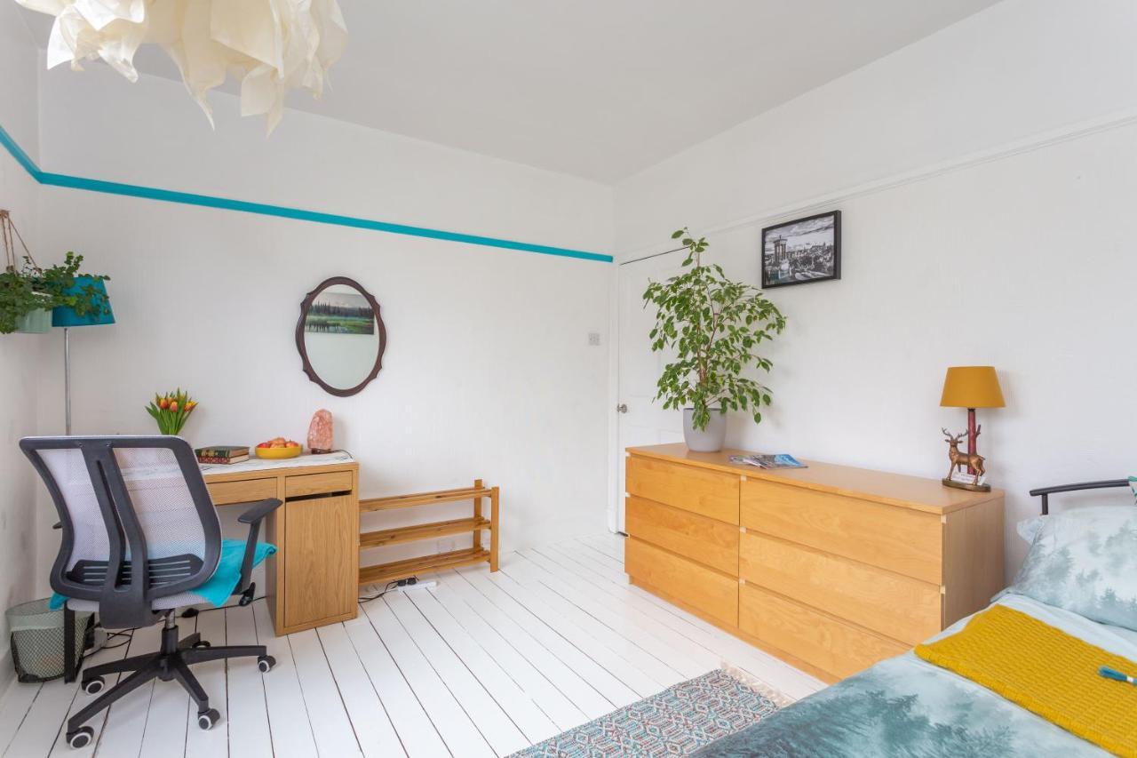 Bright & Spacious Double Room With Garden View- Close To Airport & City Centre Edinburgh Dış mekan fotoğraf